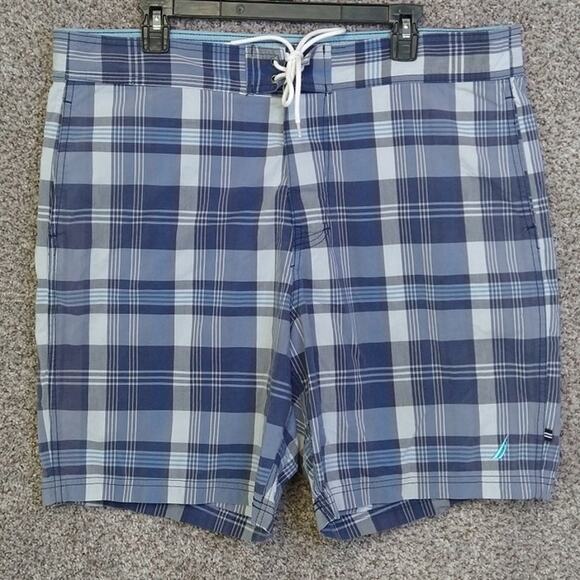 Nautica Men’s Blue Plaid Swim Trunks Size L Beach Shorts - Picture 1 of 12